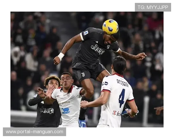 日本球员菅原由势边路传中，助托普头球破门